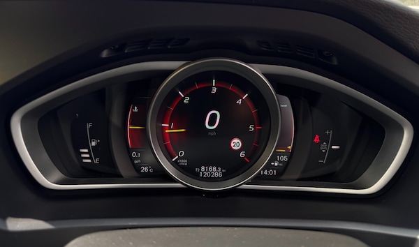 Used Volvo V40 2018 for sale - 76193491: Photo 28