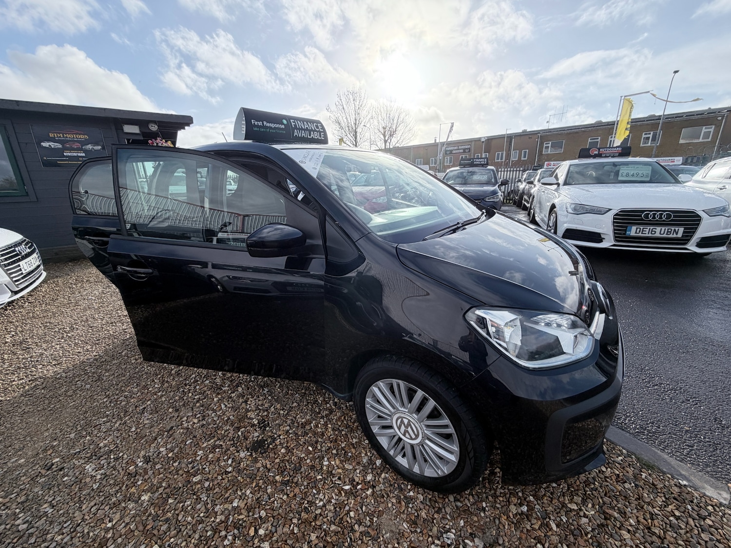 Used Volkswagen up! 2018 for sale - 77689321: Photo 24
