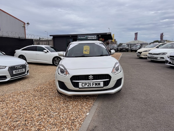 Used Suzuki Swift 2021 for sale - 76236940: Photo 2