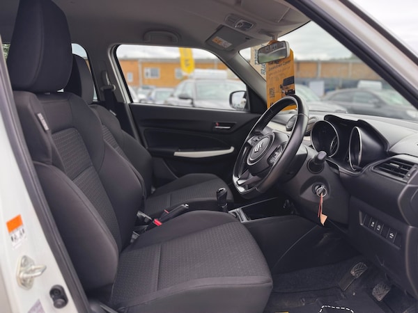 Used Suzuki Swift 2021 for sale - 76236940: Photo 9