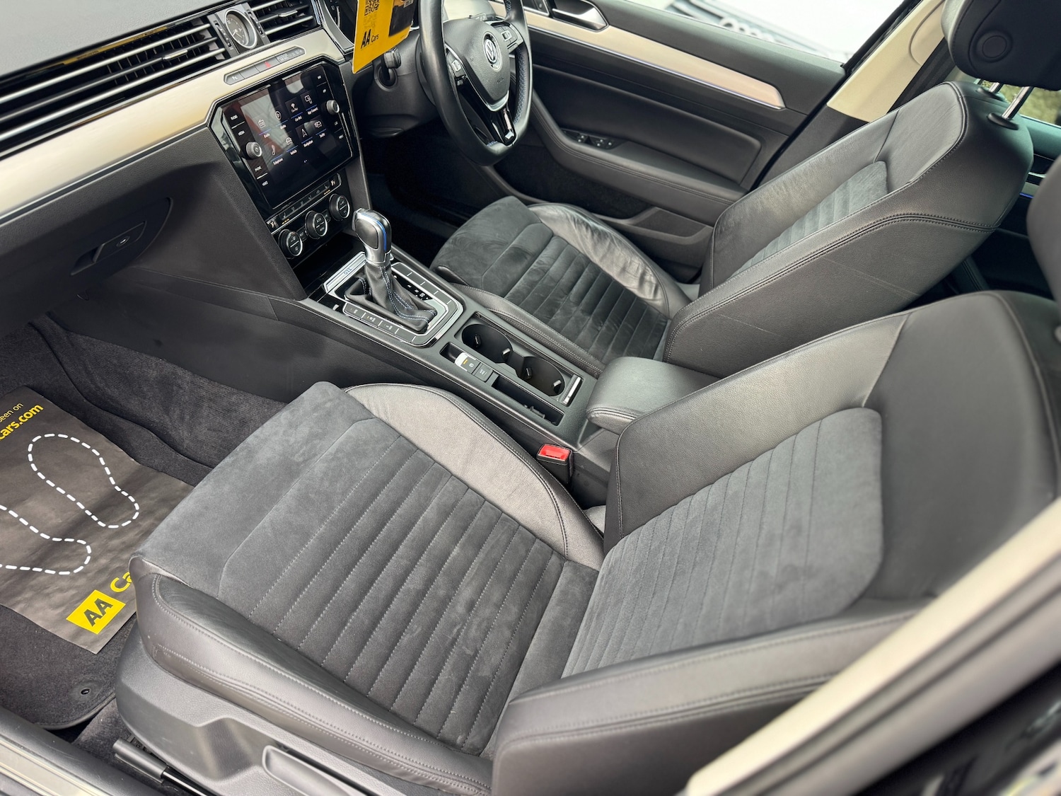 Used Volkswagen Passat 2017 for sale - 76452398: Photo 43