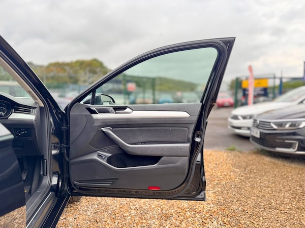 Used Volkswagen Passat 2018 for sale - 76237108: Photo 25
