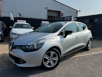 Used Renault Clio 2014 for sale - 76577169: Photo