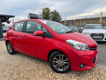 Used Toyota Yaris 2014 for sale - 77014728: Photo