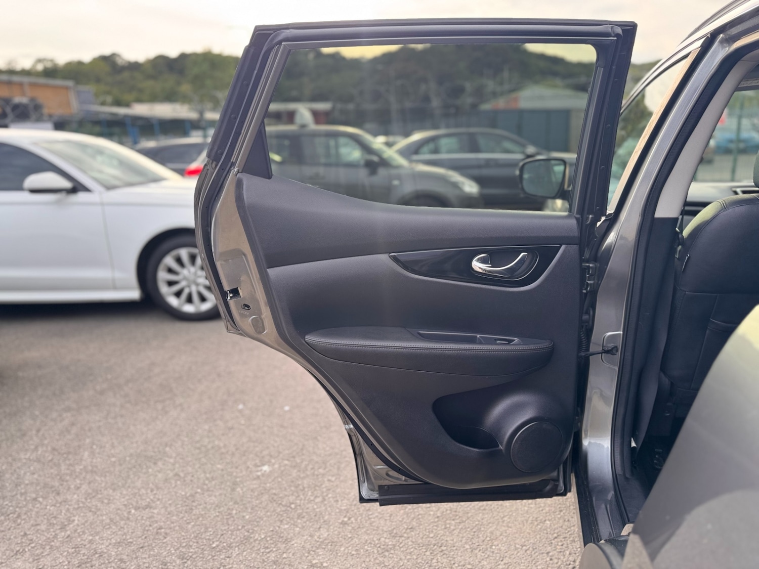 Used Nissan Qashqai 2015 for sale - 76384567: Photo 40