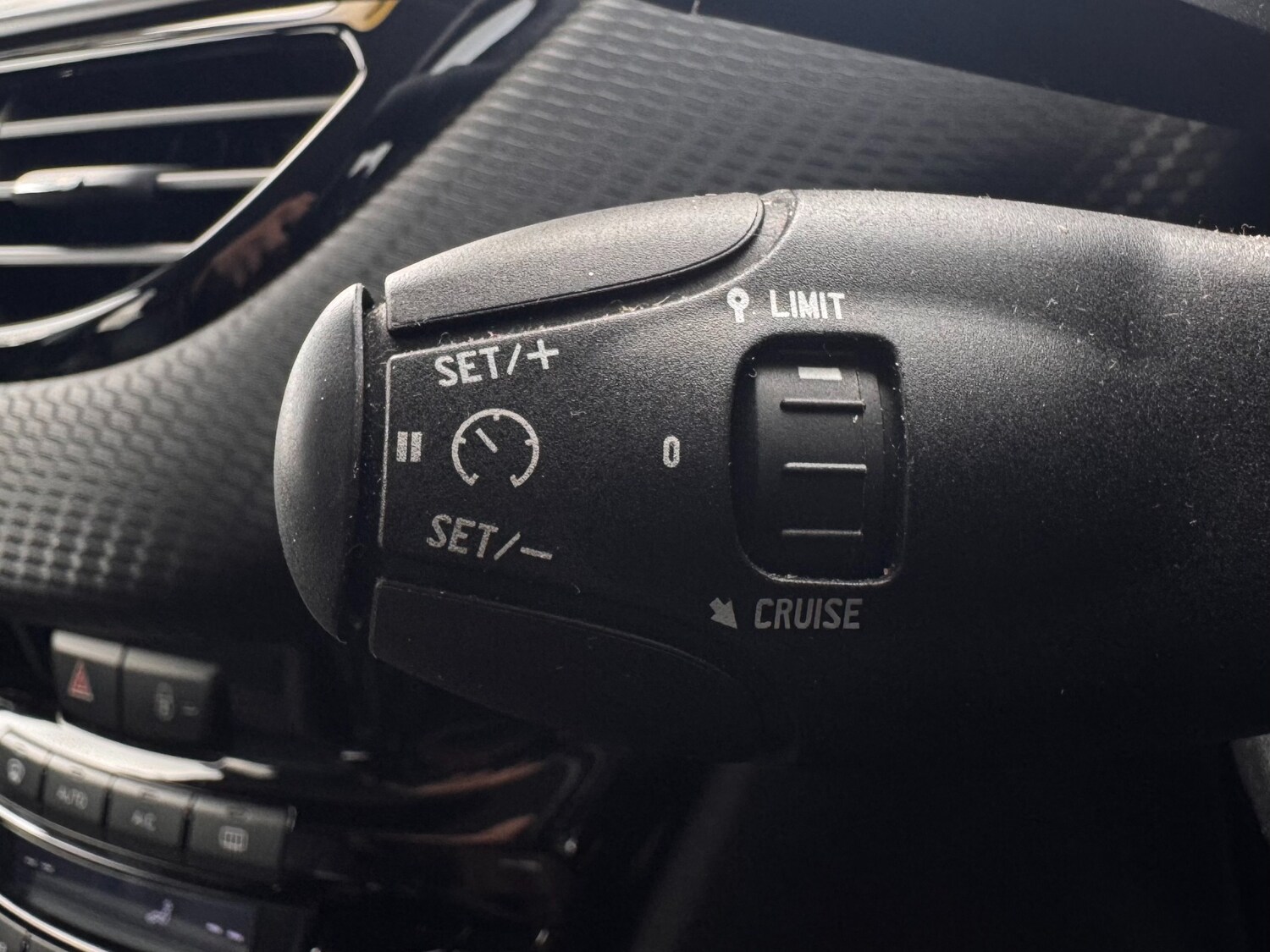 Used Peugeot 208 2015 for sale - 76384294: Photo 34