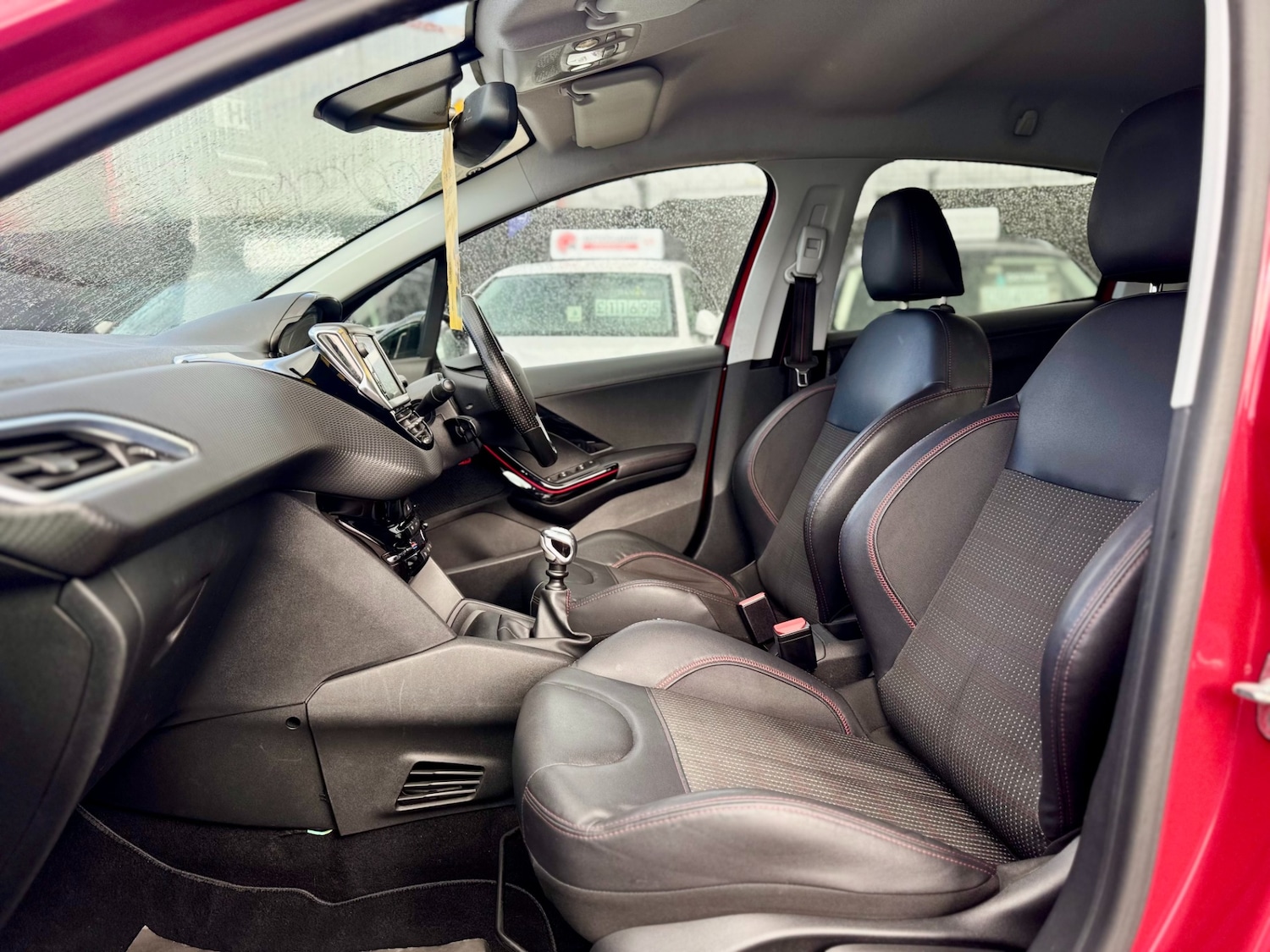 Used Peugeot 208 2015 for sale - 76384294: Photo 44