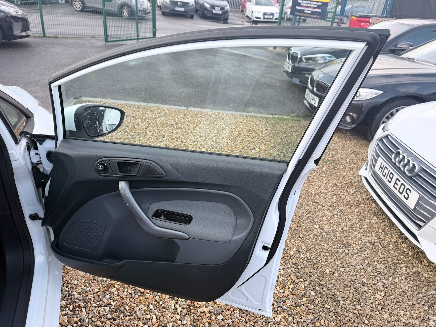 Used Ford Fiesta 2010 for sale - 77339283: Photo 23