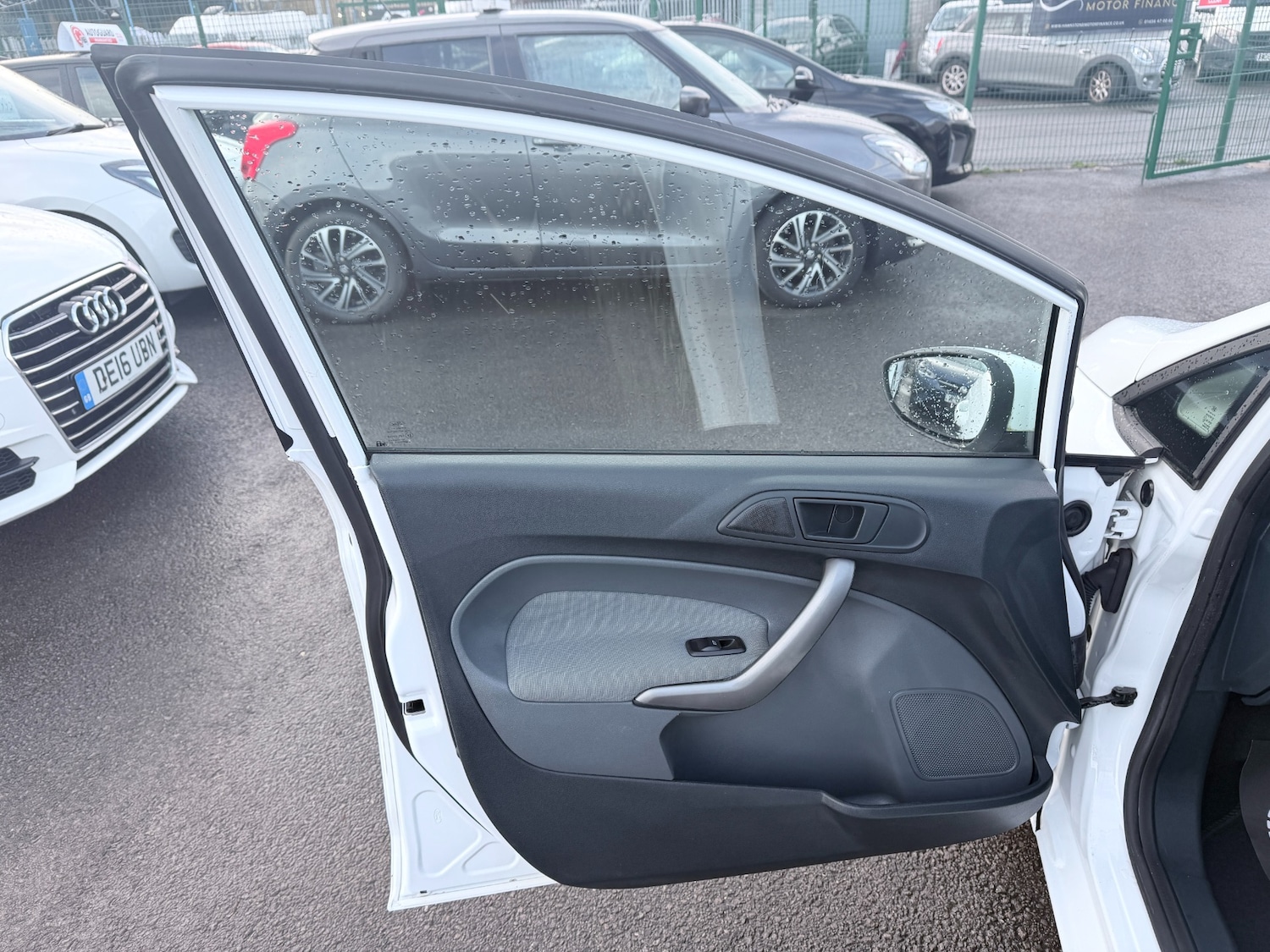 Used Ford Fiesta 2010 for sale - 77339283: Photo 36