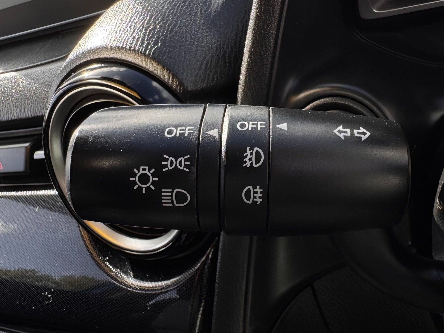 Used Mazda Mazda2 2015 for sale - 77461409: Photo 32