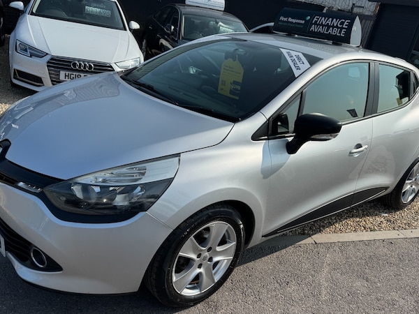 Used Renault Clio 2014 for sale - 76234943: Photo 16