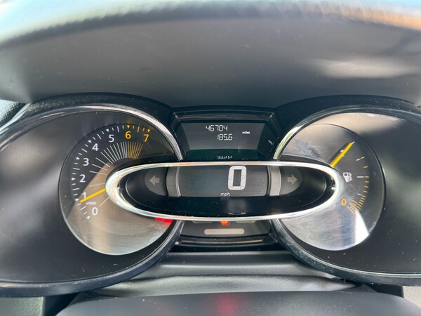 Used Renault Clio 2014 for sale - 76234943: Photo 27