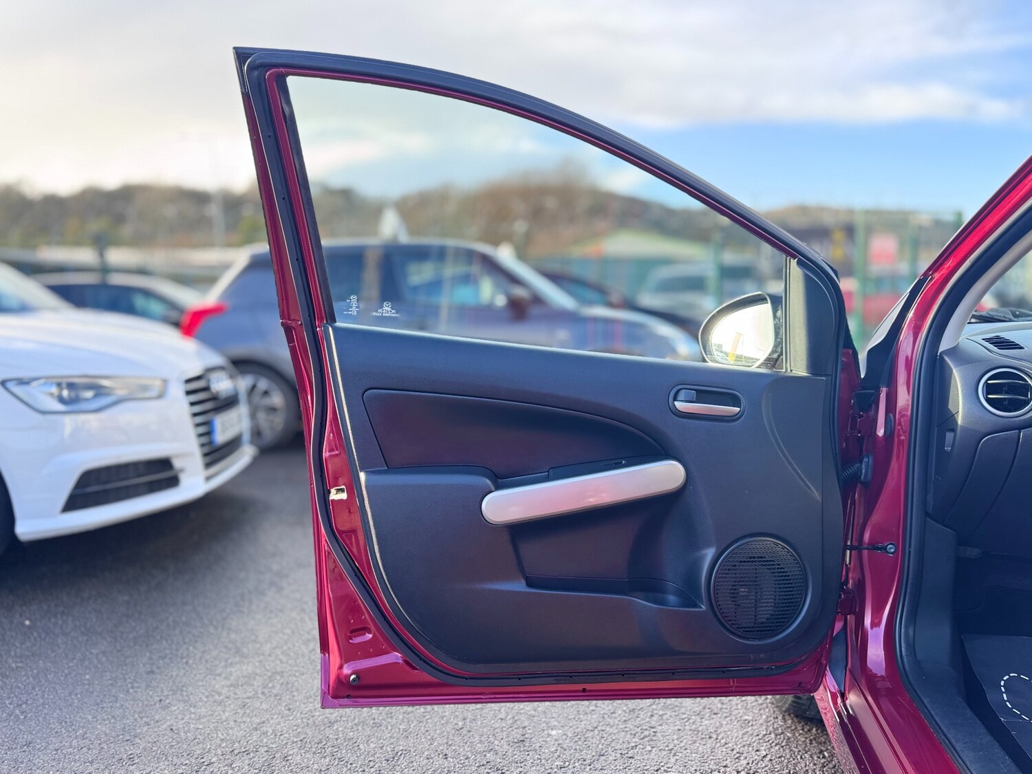 Used Mazda Mazda2 2011 for sale - 77846092: Photo 41