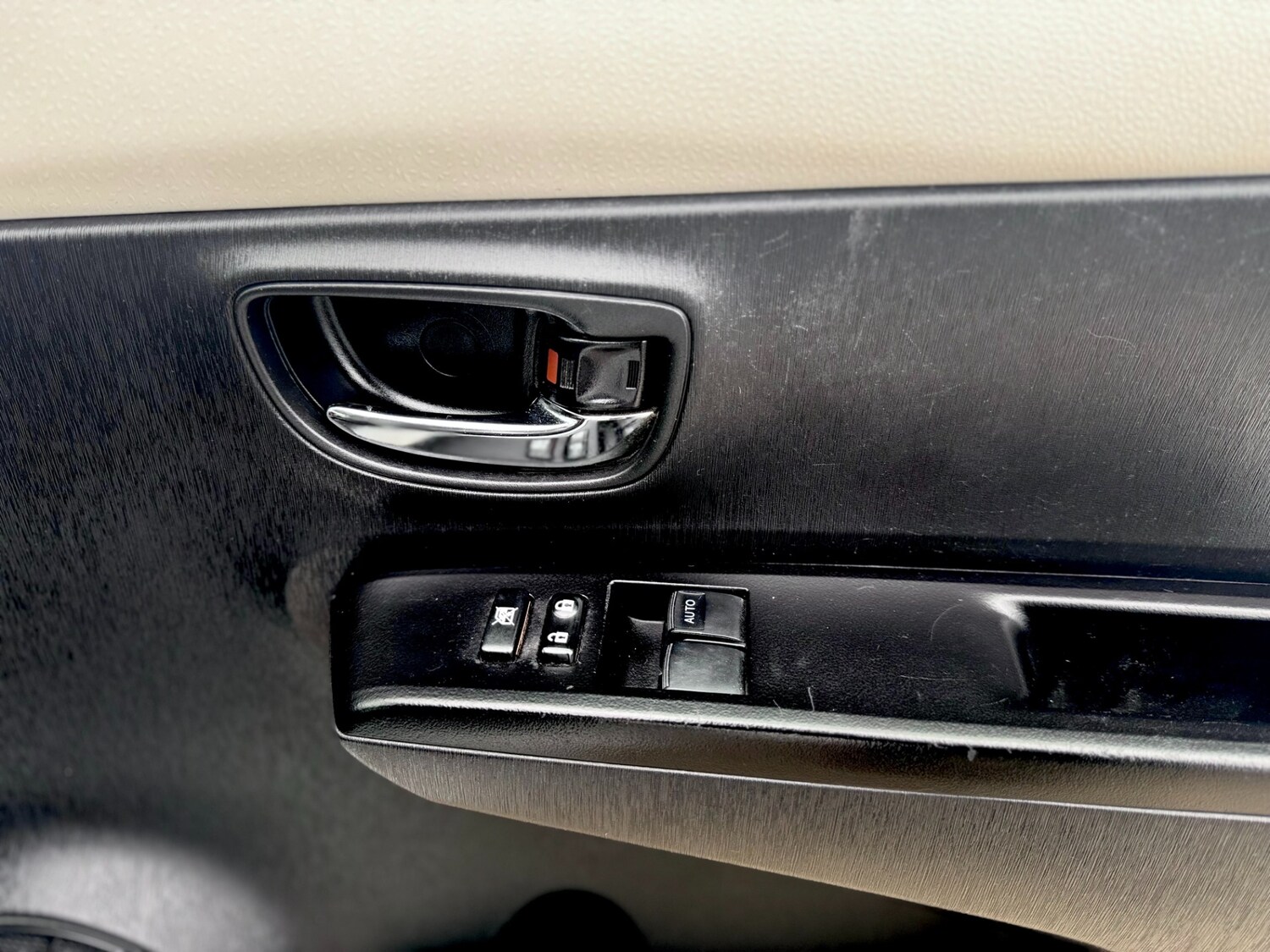 Used Toyota Yaris 2013 for sale - 77578821: Photo 26