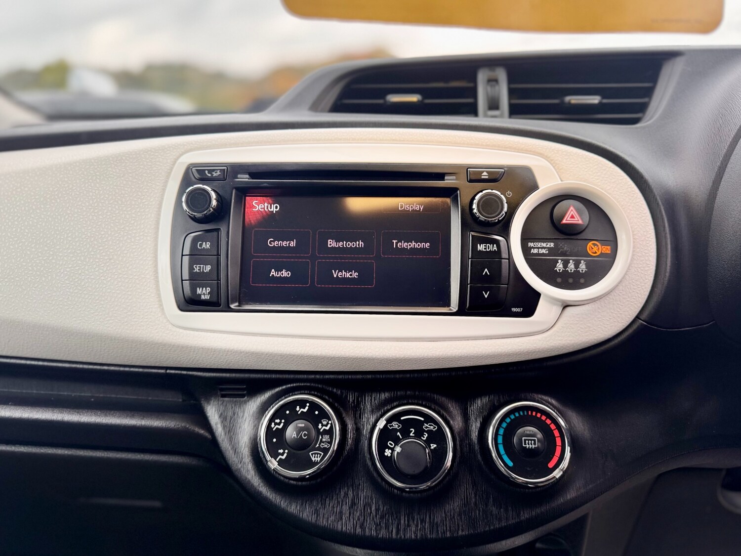 Used Toyota Yaris 2013 for sale - 77578821: Photo 33