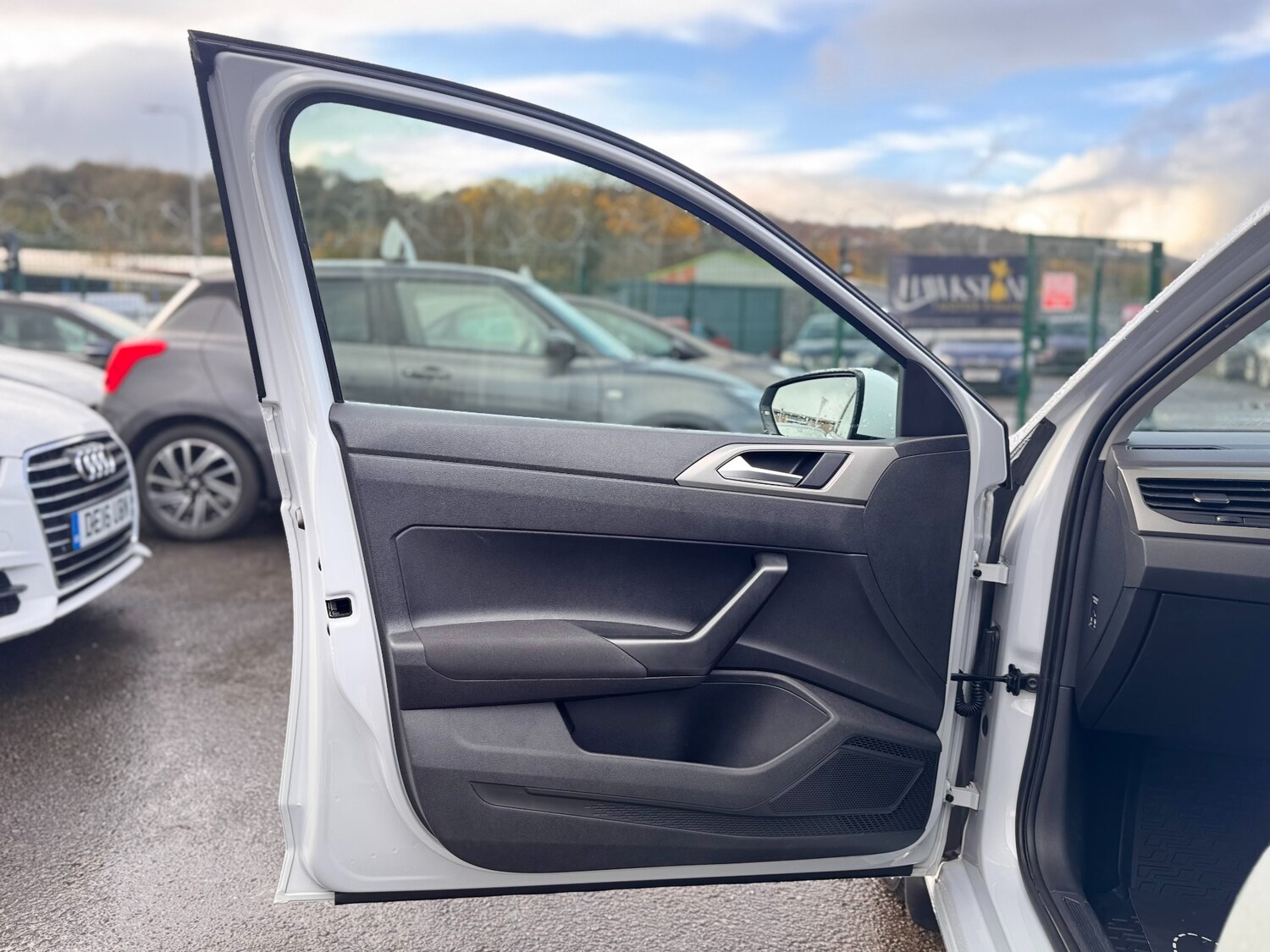 Used Volkswagen Polo 2019 for sale - 76599985: Photo 41