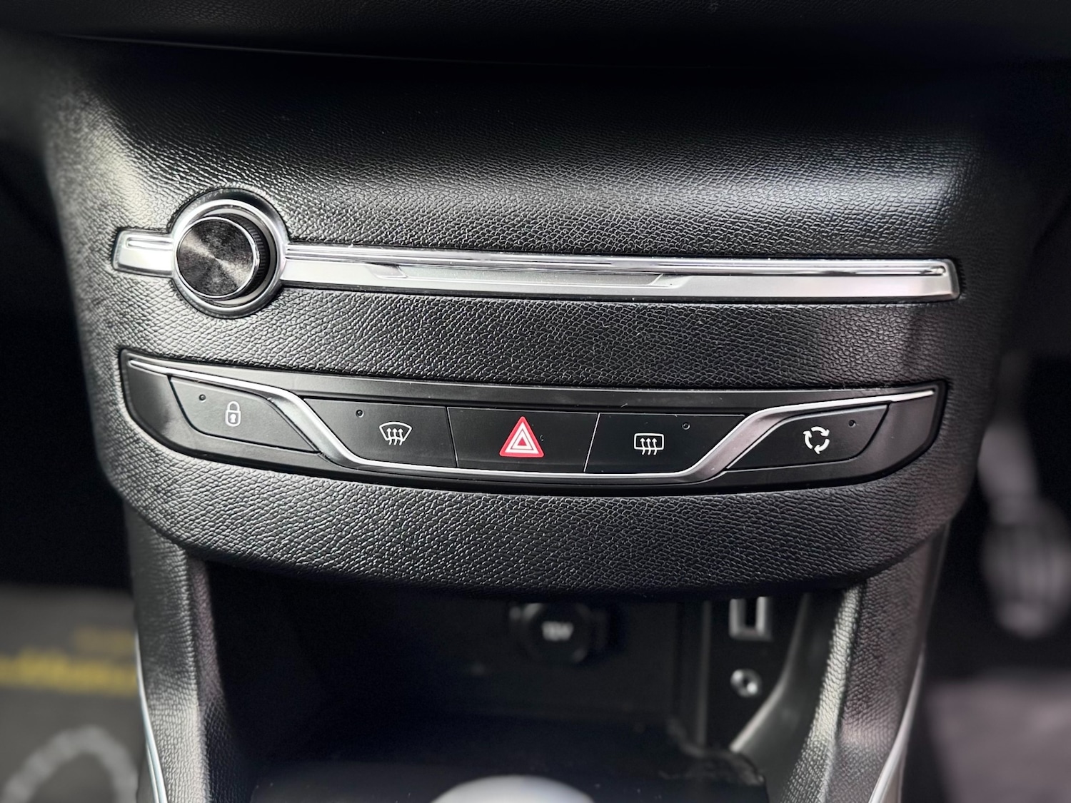 Used Peugeot 308 2014 for sale - 77083578: Photo 35