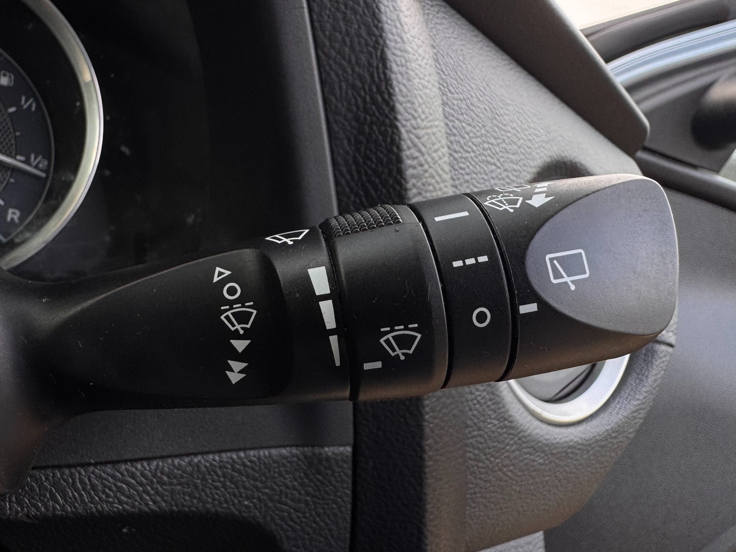 Used Toyota Auris 2015 for sale - 76763331: Photo 31