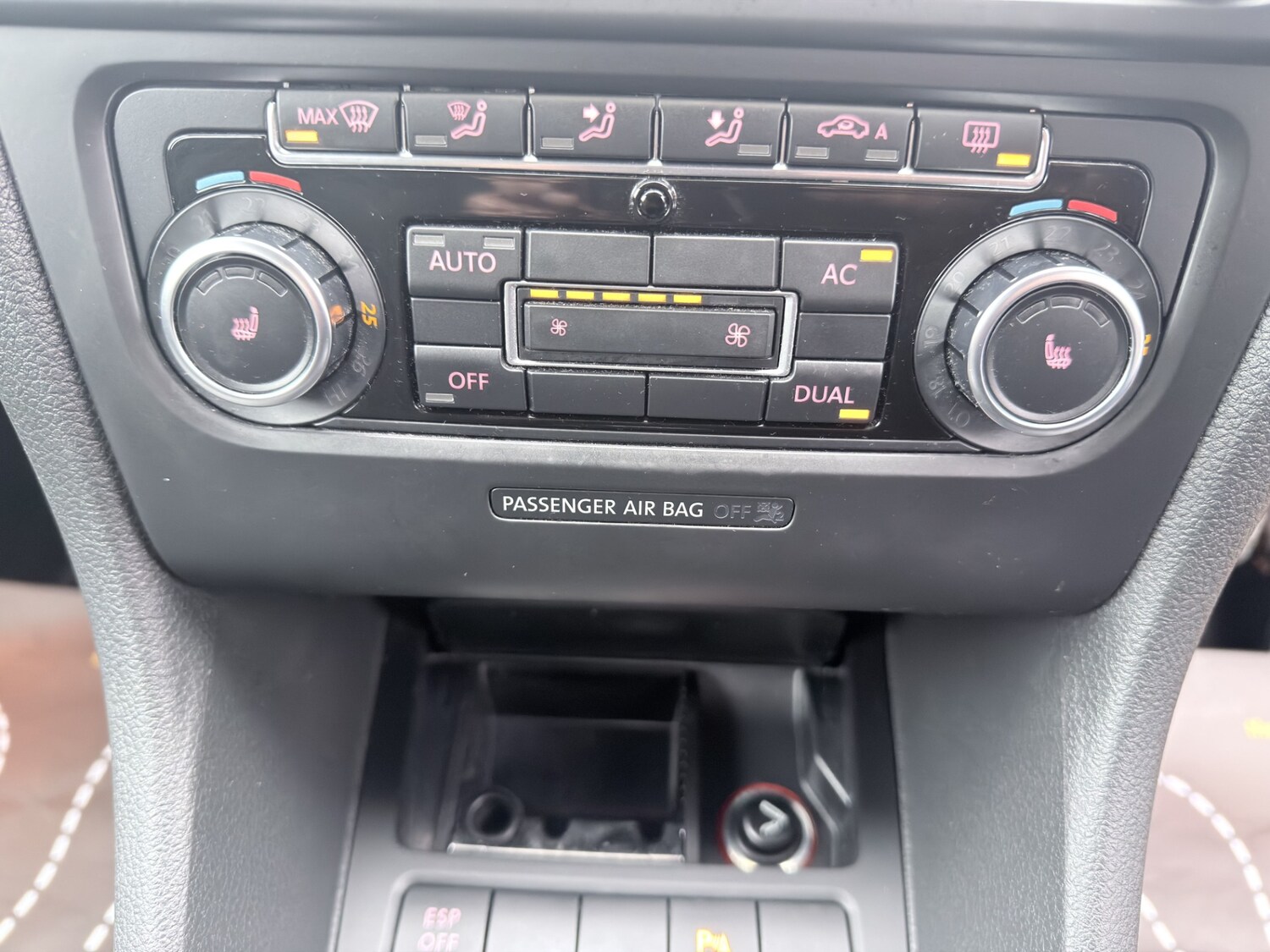 Used Volkswagen Golf 2009 for sale - 77760710: Photo 29