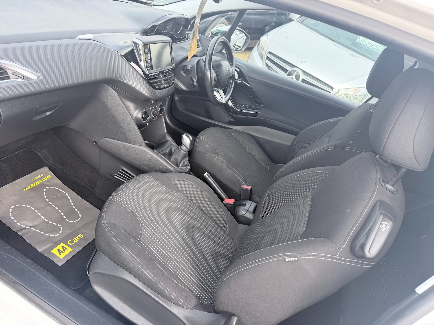 Used Peugeot 208 2016 for sale - 77760674: Photo 36