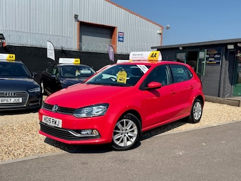 Used Volkswagen Polo 2015 for sale - 79380996: Photo