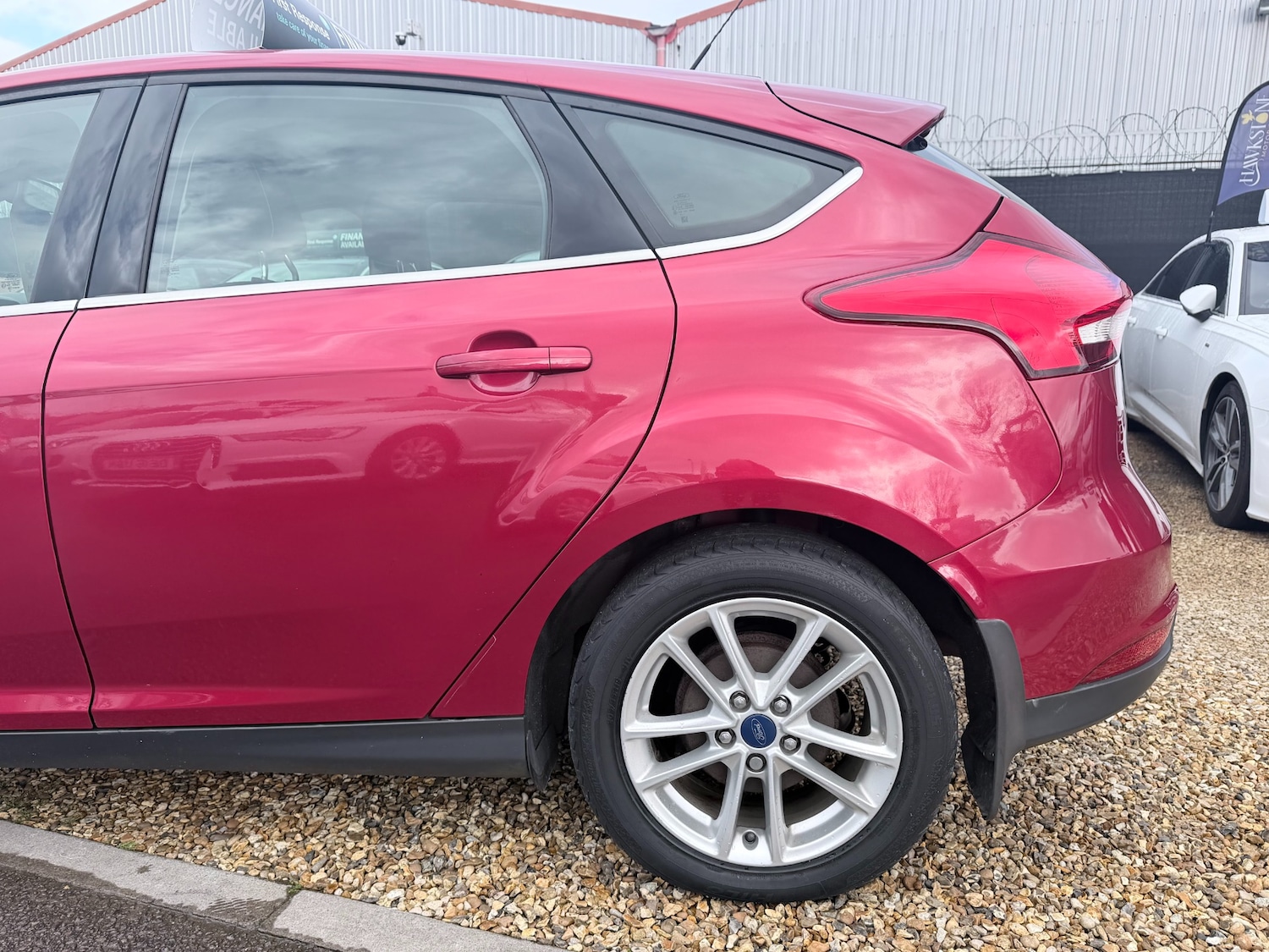 Used Ford Focus 2015 for sale - 77902579: Photo 21