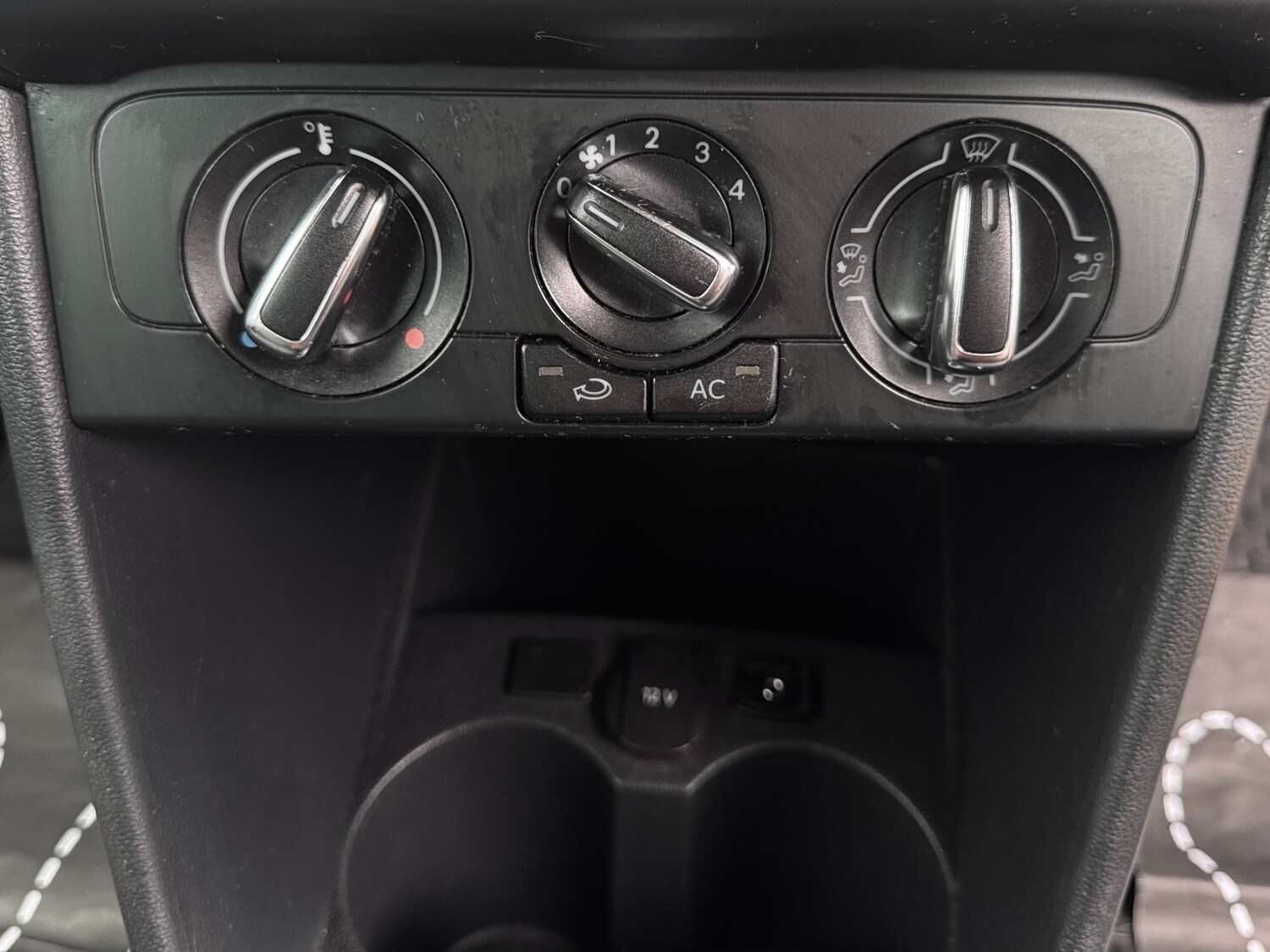 Used Volkswagen Polo 2012 for sale - 77051631: Photo 30