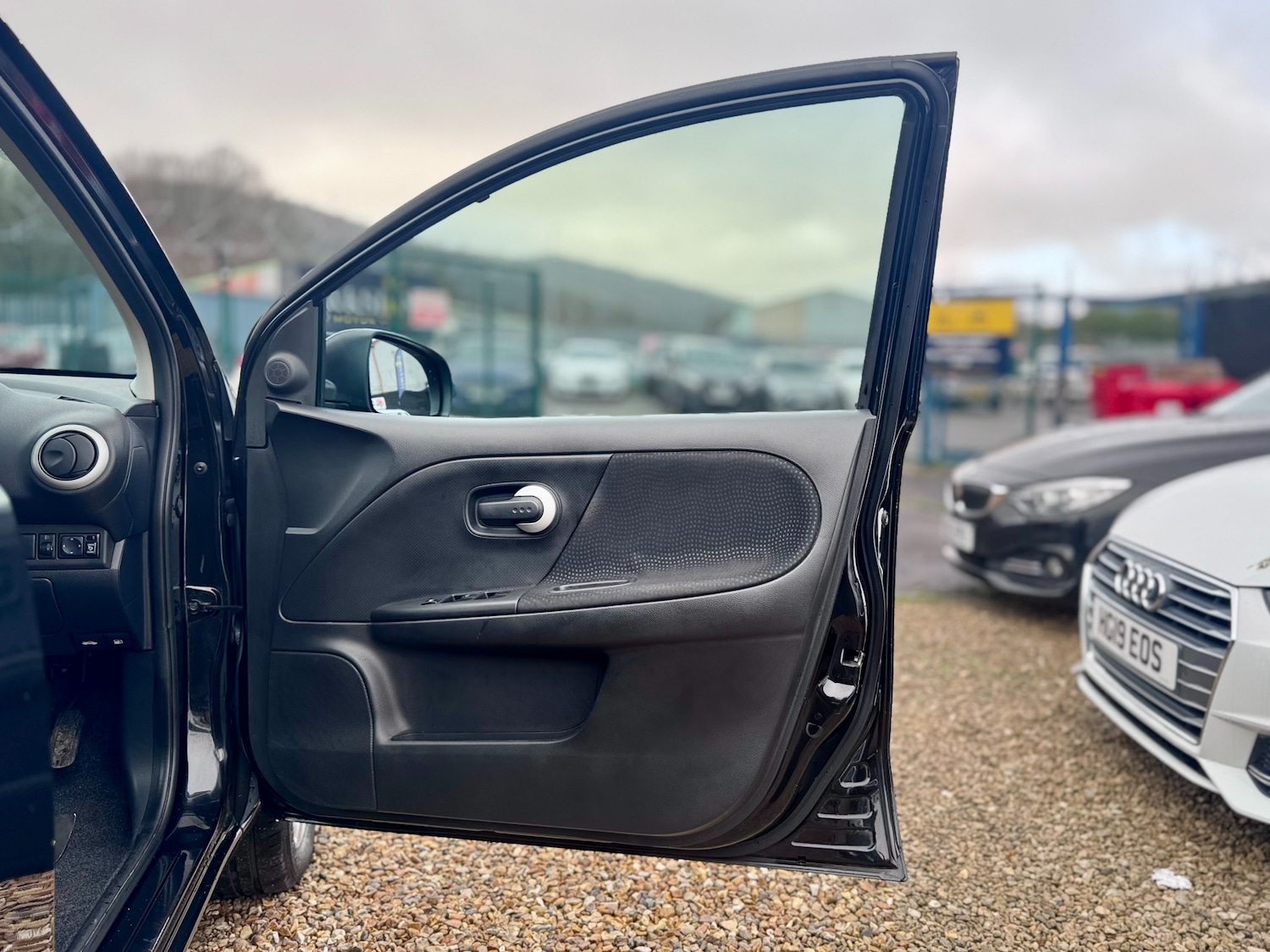 Used Nissan Note 2011 for sale - 77298474: Photo 25