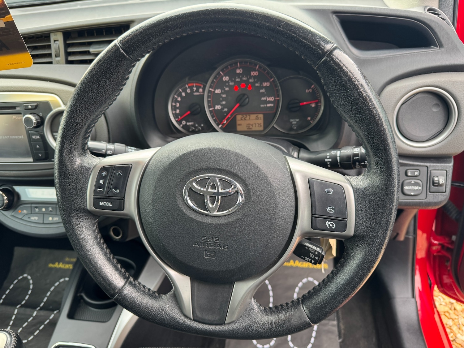 Used Toyota Yaris 2014 for sale - 76159261: Photo 26