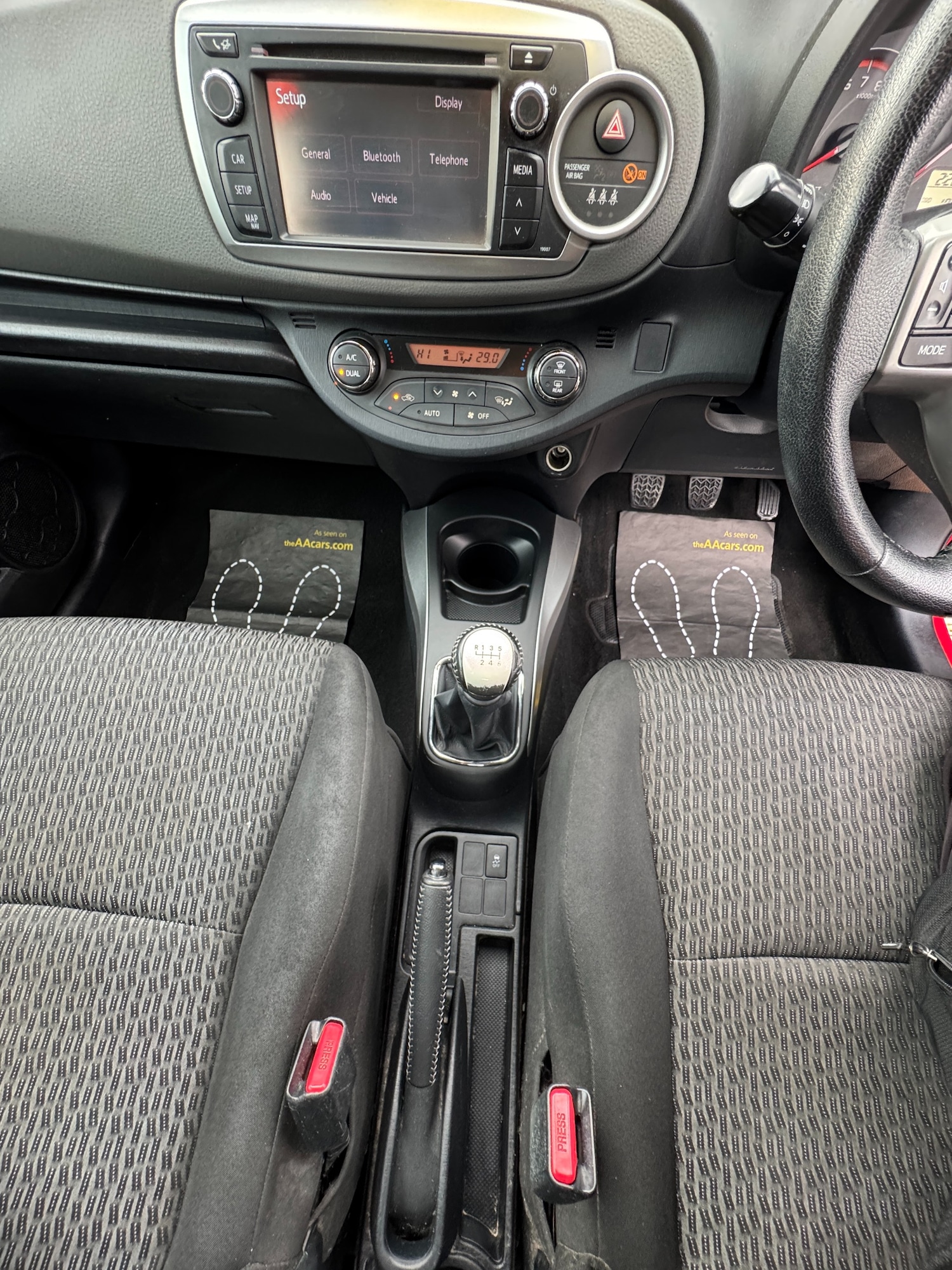 Used Toyota Yaris 2014 for sale - 76159261: Photo 33