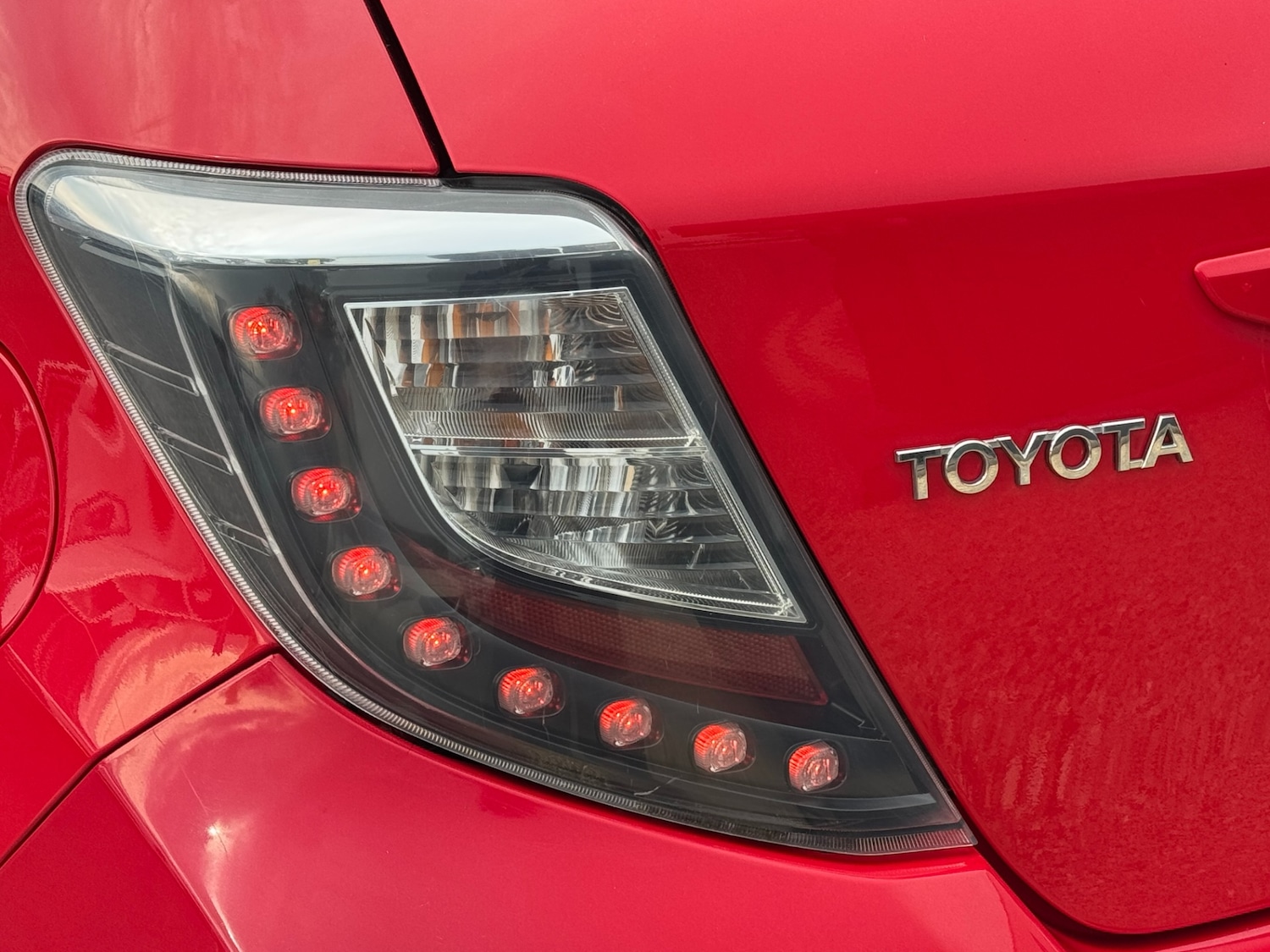 Used Toyota Yaris 2014 for sale - 76159261: Photo 44