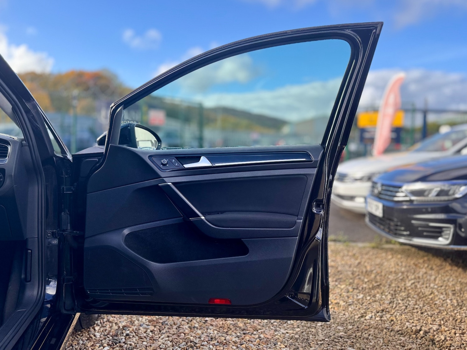 Used Volkswagen Golf 2015 for sale - 77051755: Photo 25