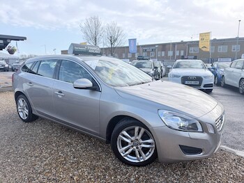Used Volvo V60 2012 for sale - 77950333: Photo