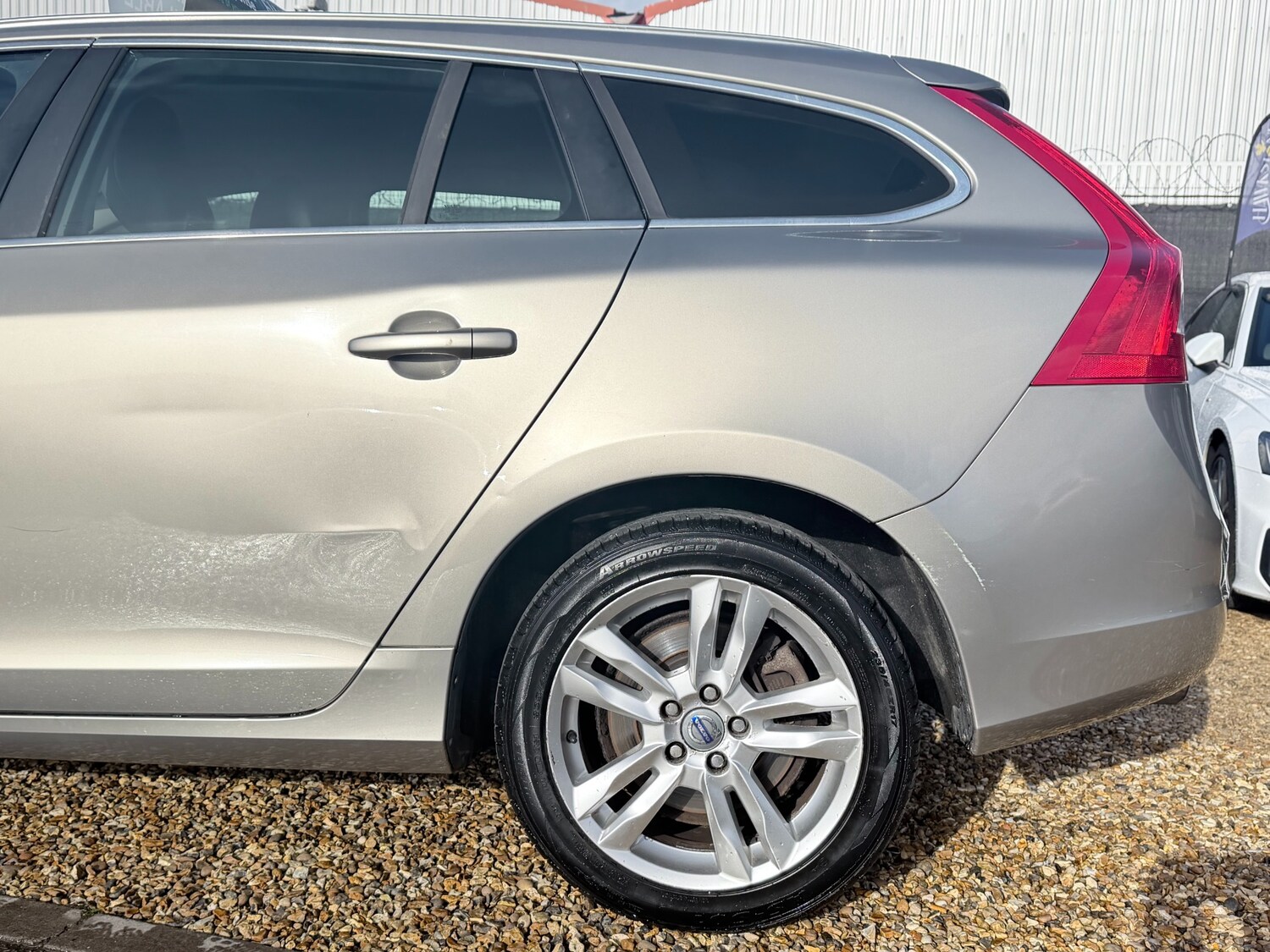 Used Volvo V60 2012 for sale - 77950333: Photo 21