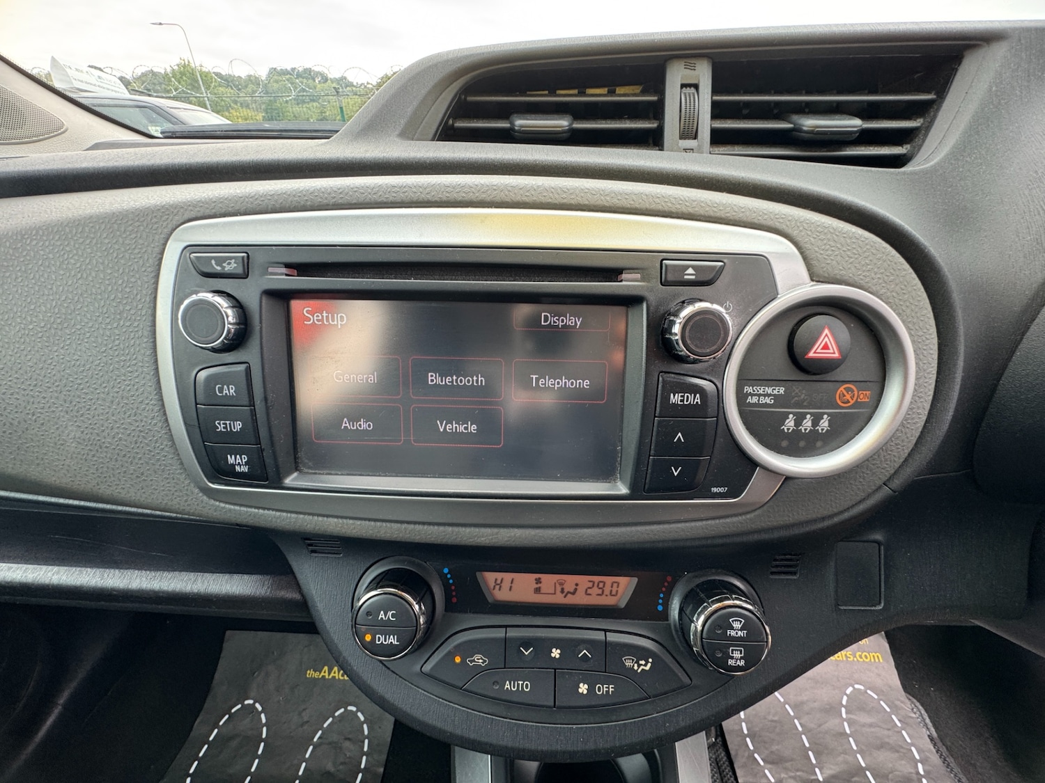 Used Toyota Yaris 2014 for sale - 76681936: Photo 32