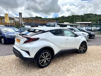 Used Toyota C-HR 2018 for sale - 79264727: Photo