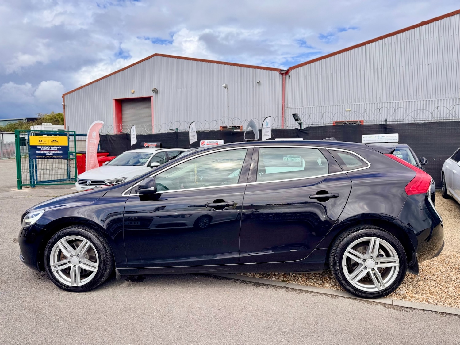Used Volvo V40 2018 for sale - 76428530: Photo 16
