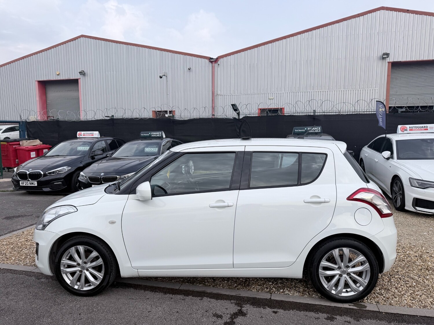 Used Suzuki Swift 2013 for sale - 77902324: Photo 14