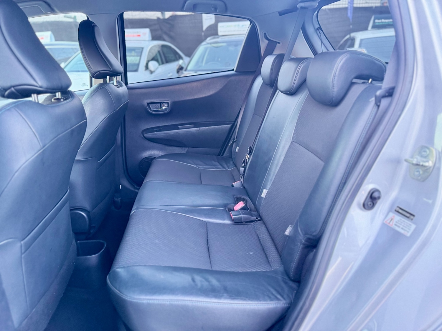 Used Toyota Yaris 2012 for sale - 76451858: Photo 43