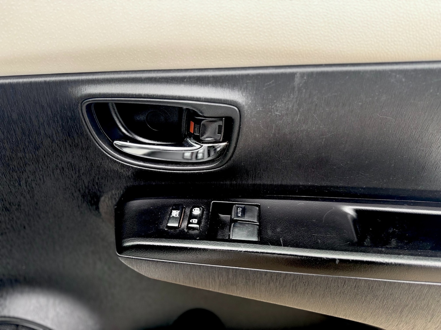 Used Toyota Yaris 2013 for sale - 76919816: Photo 26