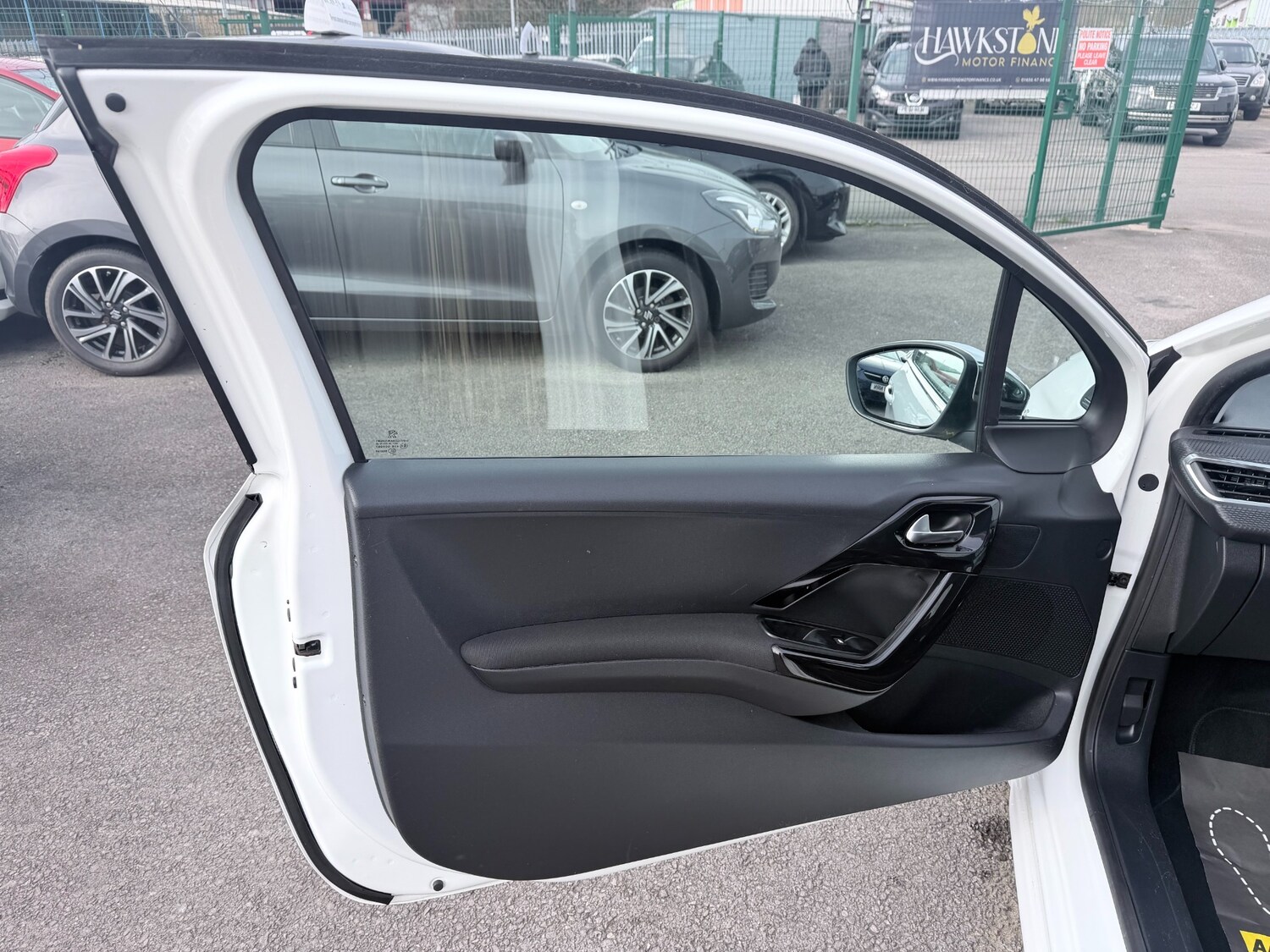 Used Peugeot 208 2016 for sale - 78065531: Photo 35