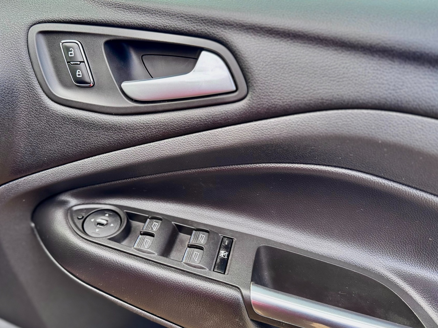 Used Ford Kuga 2014 for sale - 77051649: Photo 26