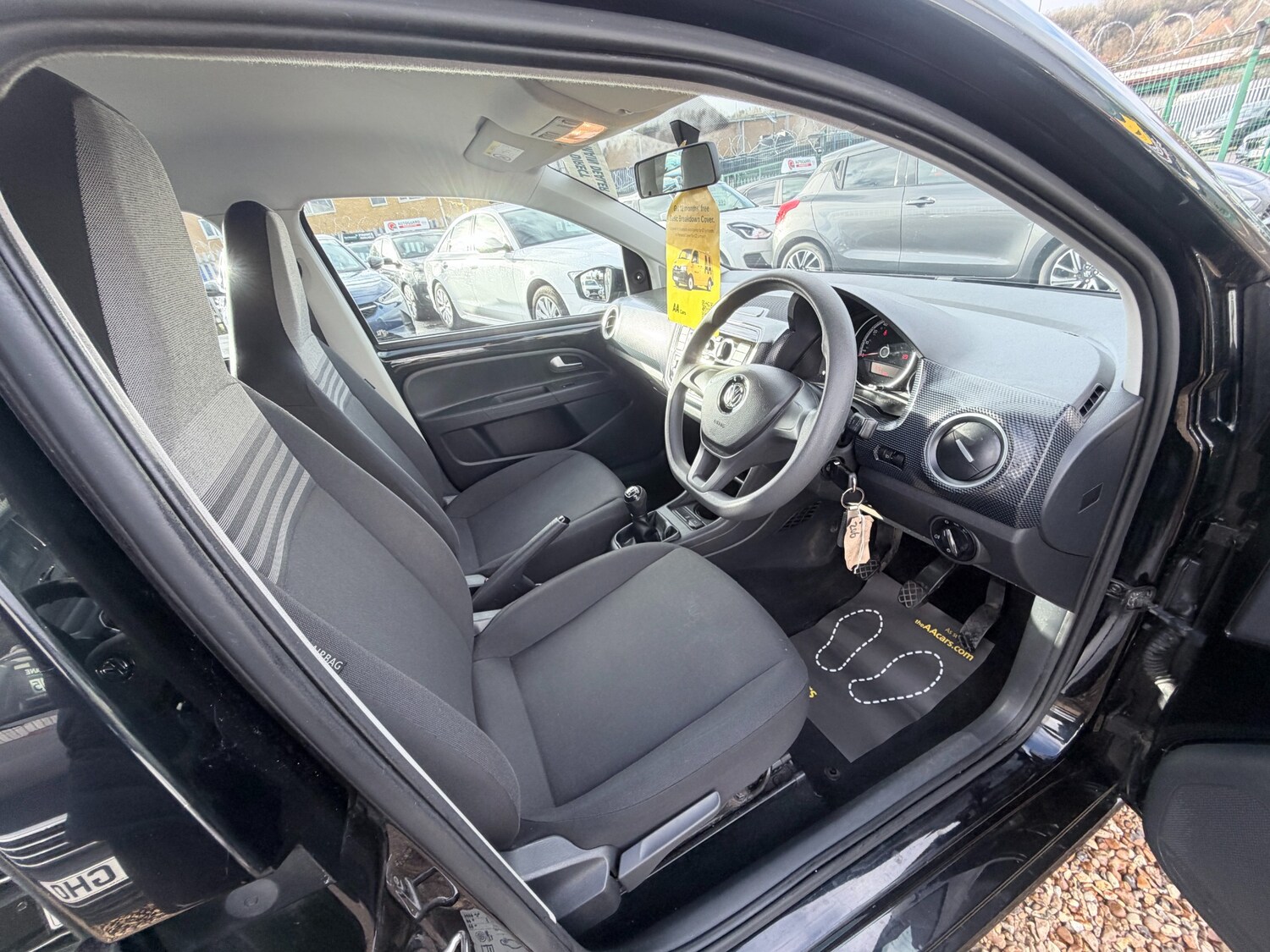 Used Volkswagen up! 2018 for sale - 77461392: Photo 8