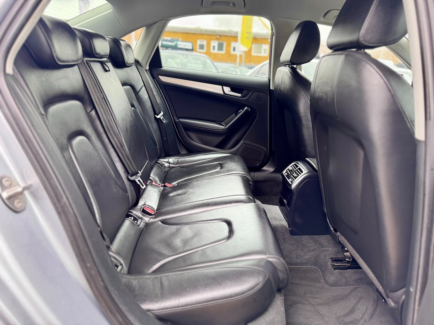 Used Audi A4 2015 for sale - 77086507: Photo 3