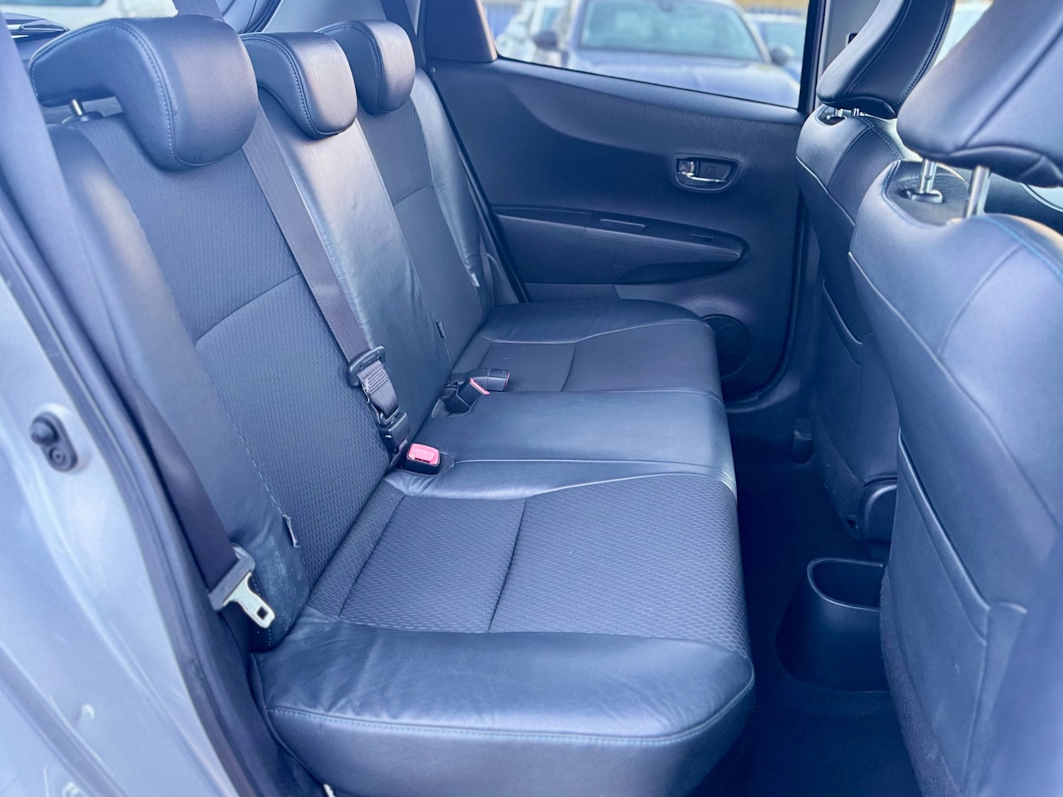 Used Toyota Yaris 2012 for sale - 76445315: Photo 41