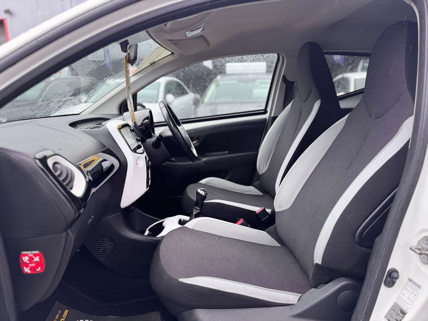 Used Toyota AYGO 2017 for sale - 76948254: Photo 42