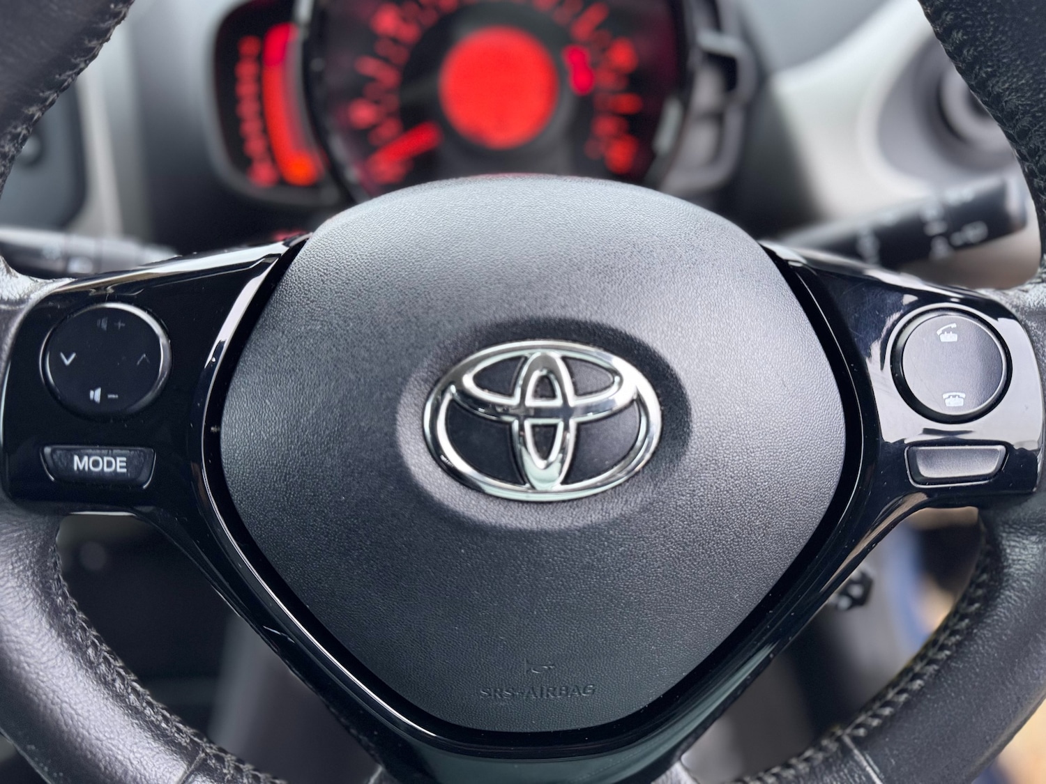 Used Toyota AYGO 2015 for sale - 77085543: Photo 28