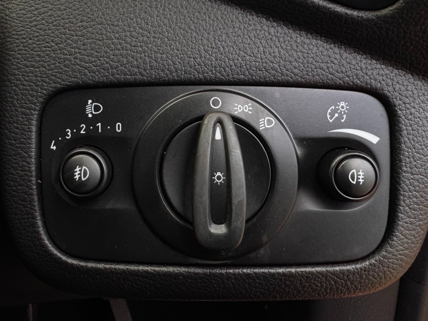 Used Ford Kuga 2014 for sale - 77014703: Photo 27