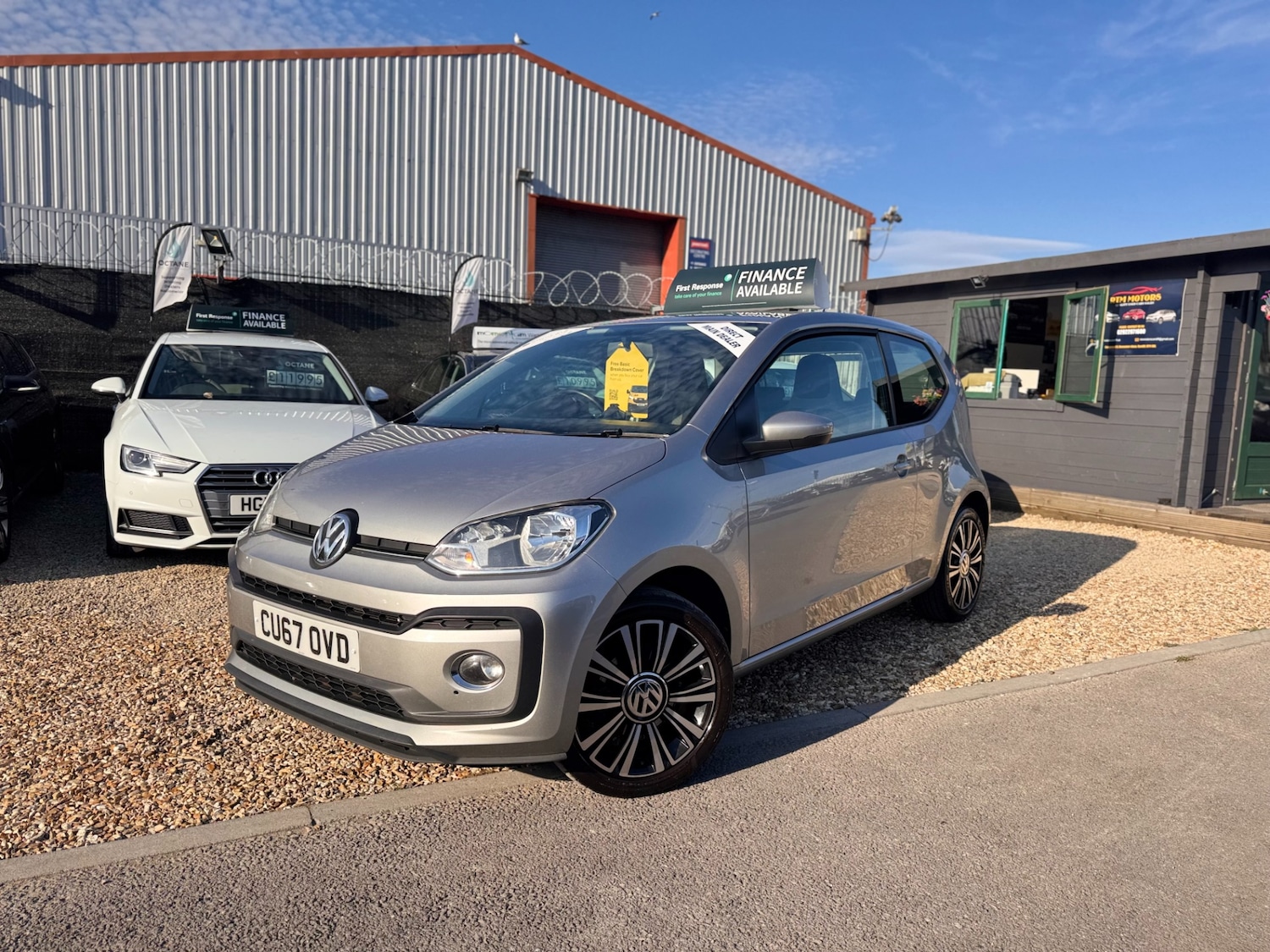 Used Volkswagen up! 2017 for sale - 77103406: Photo 3