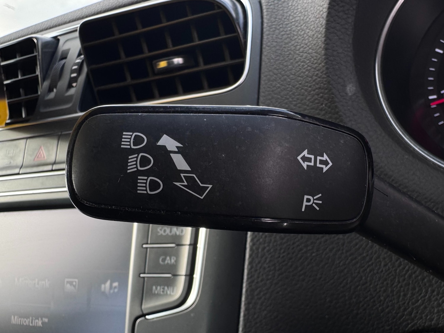 Used Volkswagen Polo 2015 for sale - 77379404: Photo 32